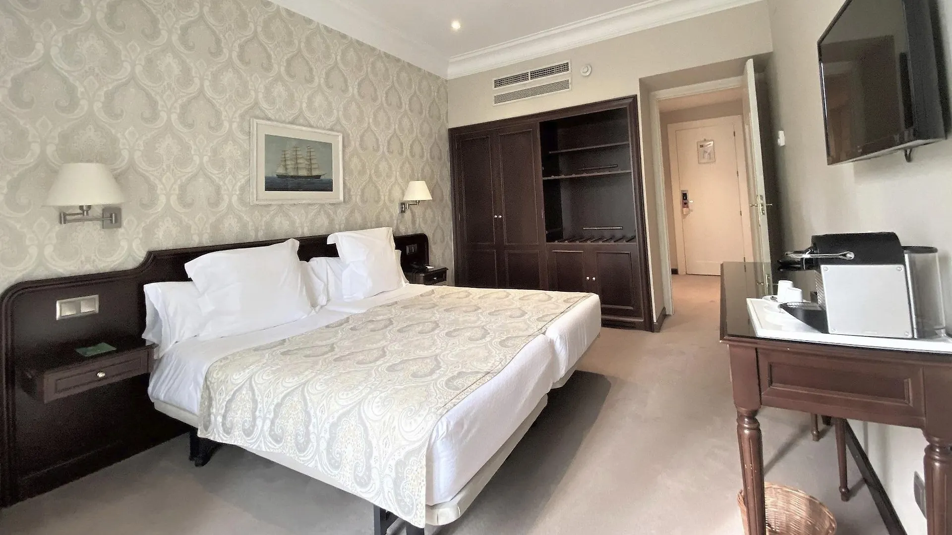 Colón Hotel Barcelona 5*,