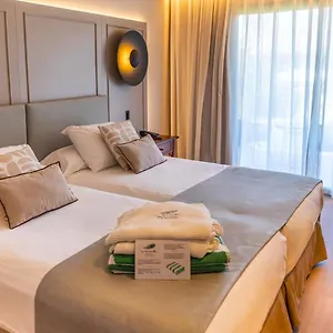 https://portblue-la-quinta-hotel-spa.balearic-islands.net