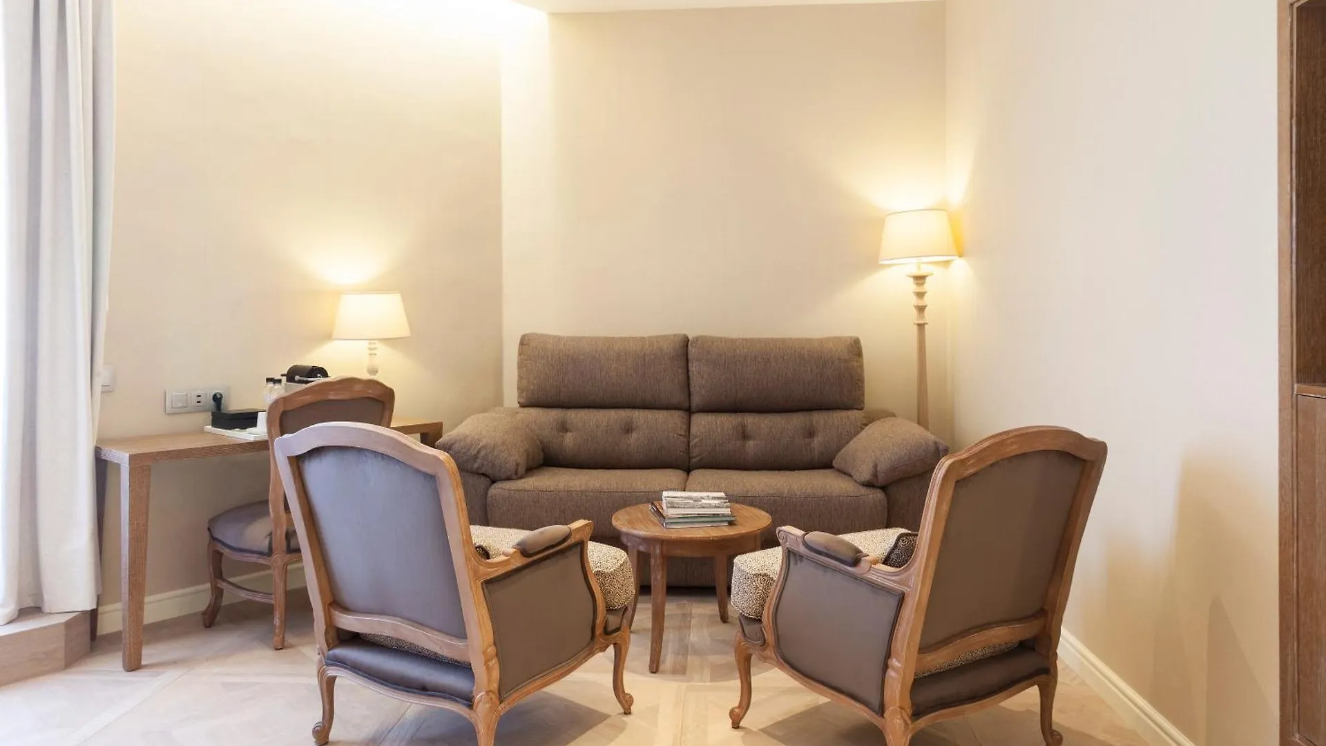 Lamaro Hotel Barcelone 5*,