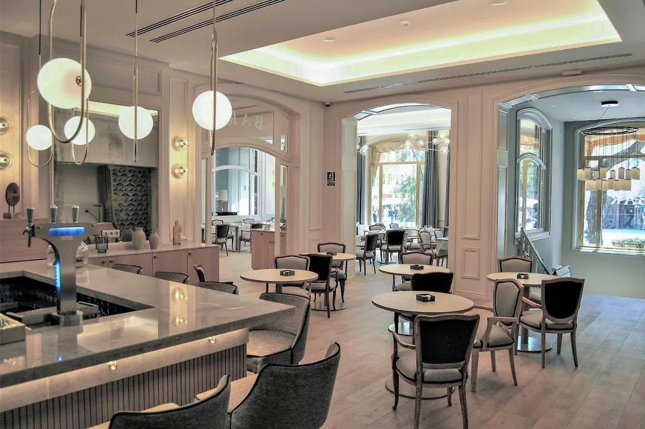 *****  Lamaro Hotel Barcelona Spain